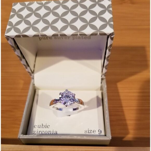 Pure Silver Ring - Picture 4 of 5